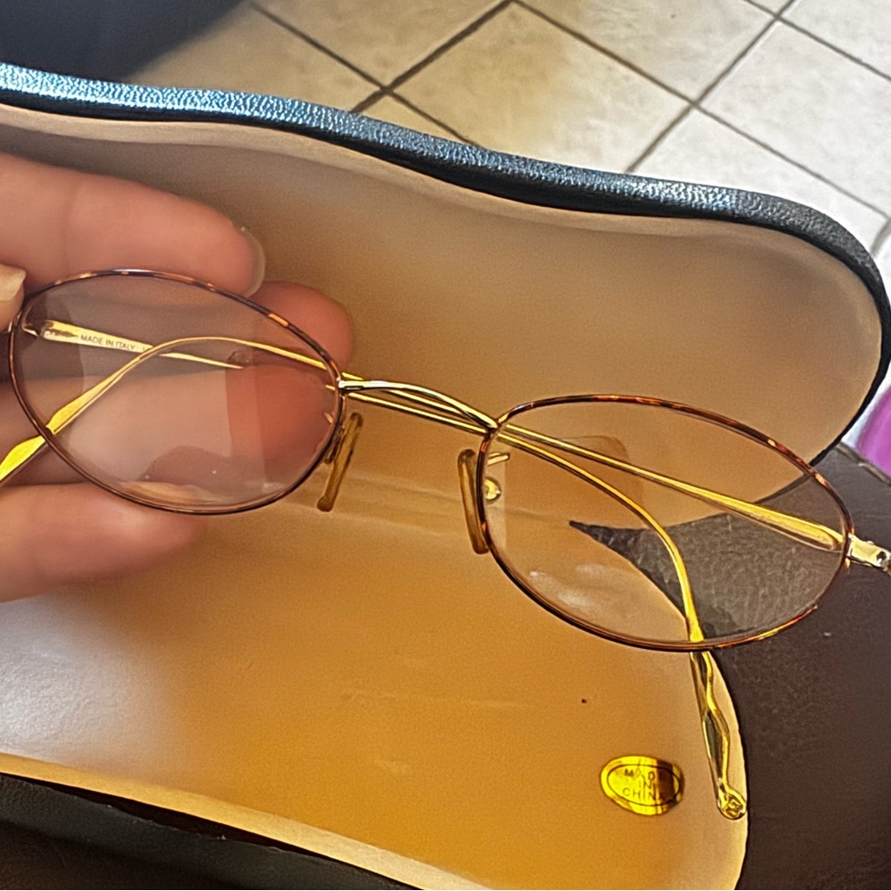 VTG fendi glasses (frame ) gold